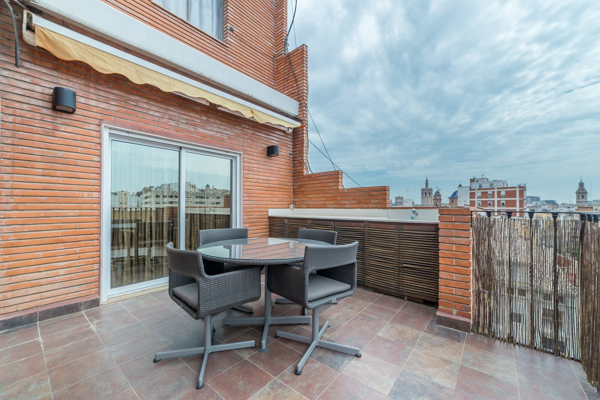 Apartament Travel Habitat Atico Ciutat Vella. Walencja Zewnętrze zdjęcie