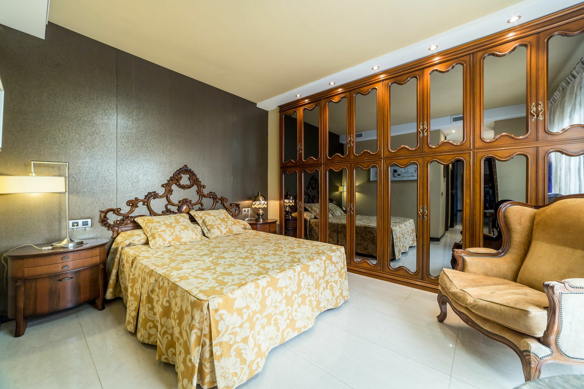 Apartament Travel Habitat Atico Ciutat Vella. Walencja Zewnętrze zdjęcie